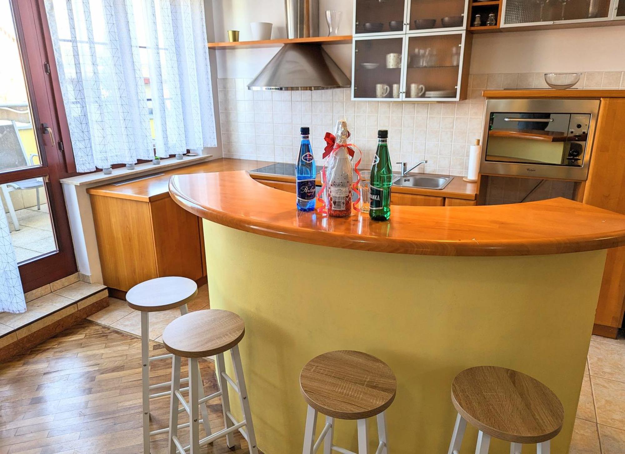 3-Bedroom Apt In Town Square Wroclaw Dış mekan fotoğraf