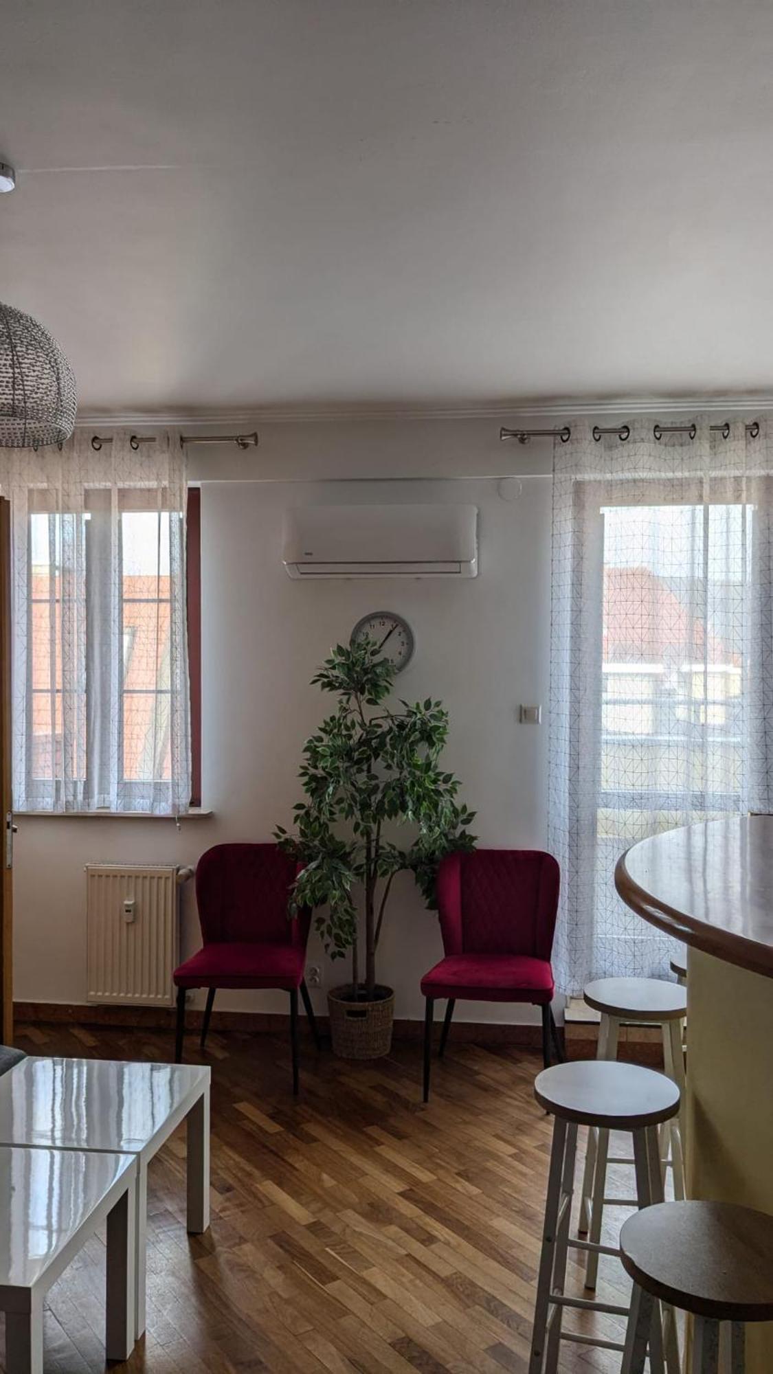 3-Bedroom Apt In Town Square Wroclaw Dış mekan fotoğraf